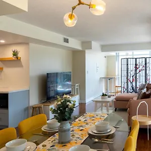  Apartment Large 2 Bedrooms Besides Cn Tower Canada