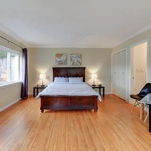  Holiday home Private With Separated Entrance Monica's Canada