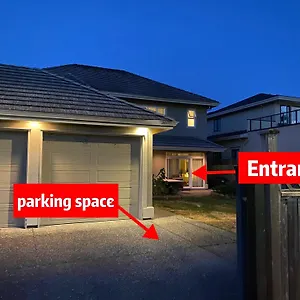  Holiday home Lucky Suite, Two-bedroom With Independent Entrance In Close To Yvr